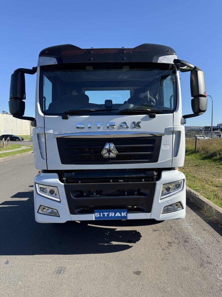 G5 4x2 Cab Chassis — view 2