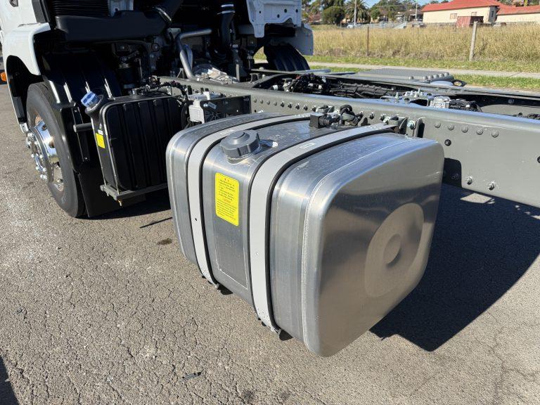 G5 4x2 Cab Chassis — view 16
